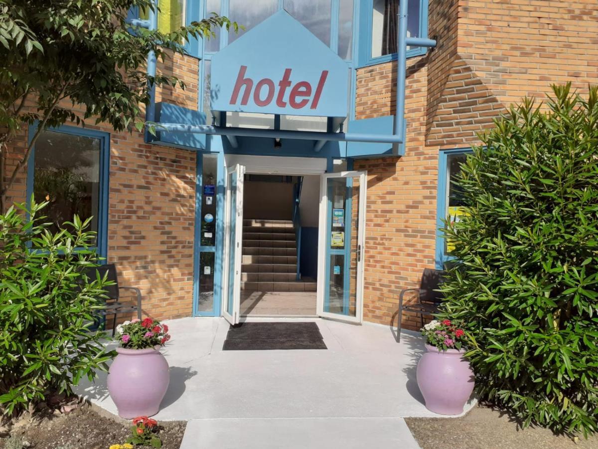 Confortel Avignon Tgv Hotel Exterior photo